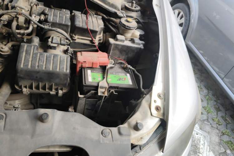 Used Honda City Classic 2012 1.5L manual Elite Edition Engine Bay Left