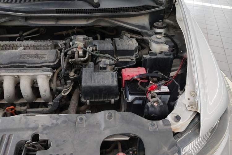 Used Honda City Classic 2012 1.5L manual Comfort version Engine Bay Left