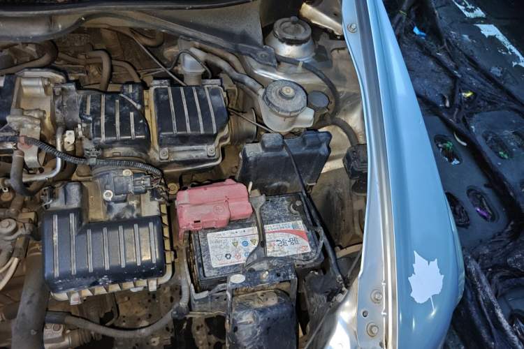 Used Honda City Classic 2012 1.5L manual Elite Edition Engine Bay Left