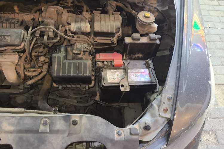 Used Honda City Classic 2012 1.5L Automatic Elite Edition Engine Bay Left