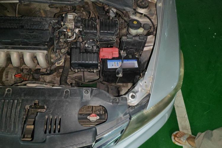 Used Honda City Classic 2012 1.5L manual Elite Edition Engine Bay Left