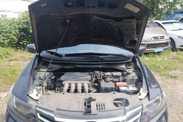 Used Honda City Classic 2012 1.5L Automatic Elite Edition Engine Bay