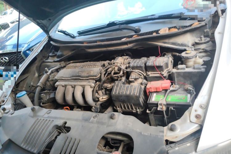 Used Honda City Classic 2012 1.5L manual Elite Edition Engine Bay