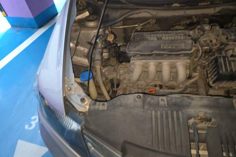Used Honda City Classic 2012 1.5L manual Comfort version Engine Bay Right