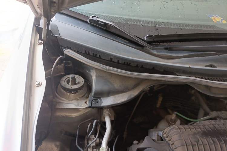 Used Honda City Classic 2012 1.5L manual Comfort version Engine Bay Right