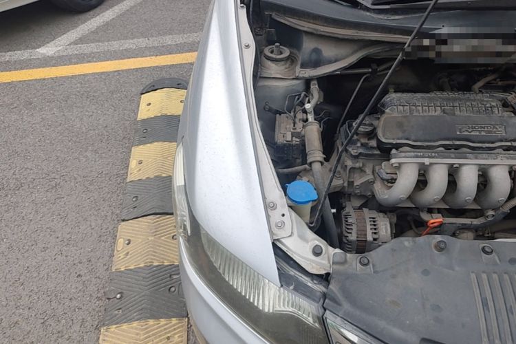 Used Honda City Classic 2012 1.5L manual Comfort version Engine Bay Right