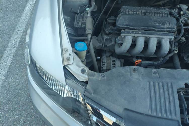 Used Honda City Classic 2012 1.5L manual Comfort version Engine Bay Right