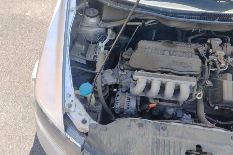 Used Honda City Classic 2012 1.5L manual Comfort version Engine Bay Right