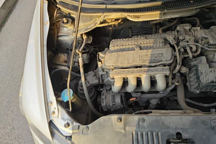 Used Honda City Classic 2012 1.5L manual Comfort version Engine Bay Right