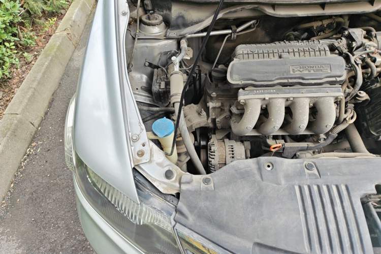 Used Honda City Classic 2012 1.5L manual Elite Edition Engine Bay Right