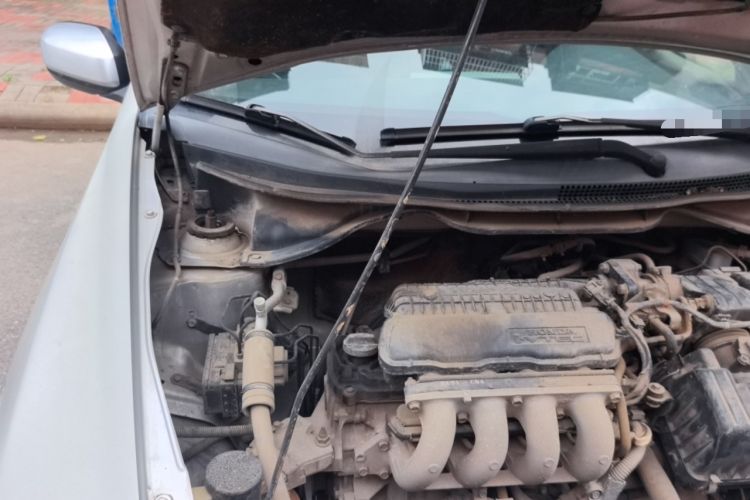 Used Honda City Classic 2012 1.5L manual Elite Edition Engine Bay Right
