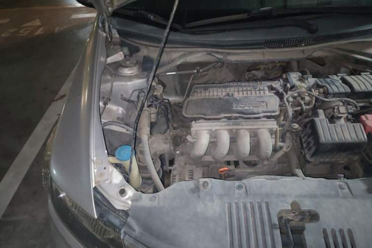 Used Honda City Classic 2012 1.5L manual Elite Edition Engine Bay Right