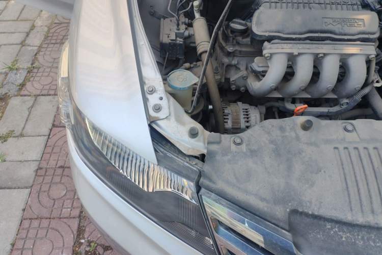Used Honda City Classic 2012 1.5L manual Comfort version Engine Bay Right