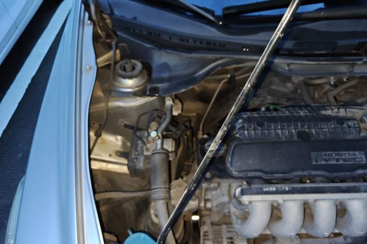 Used Honda City Classic 2012 1.5L manual Elite Edition Engine Bay Right