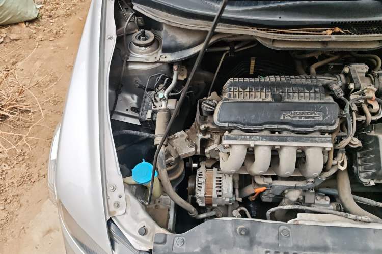 Used Honda City Classic 2012 1.5L manual Comfort version Engine Bay Right