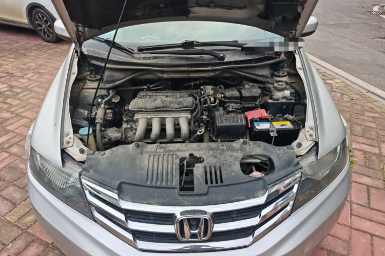 Used Honda City Classic 2012 1.5L manual Elite Edition Engine Bay