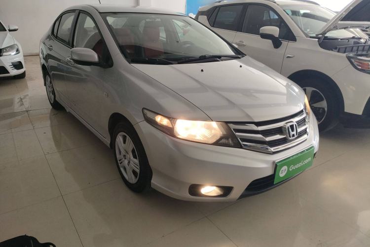 Used Honda City Classic 2012 1.5L manual Comfort version Exterior 2