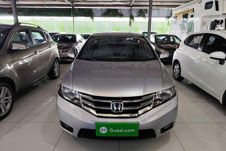 Used Honda City Classic 2012 1.5L manual Comfort version Front