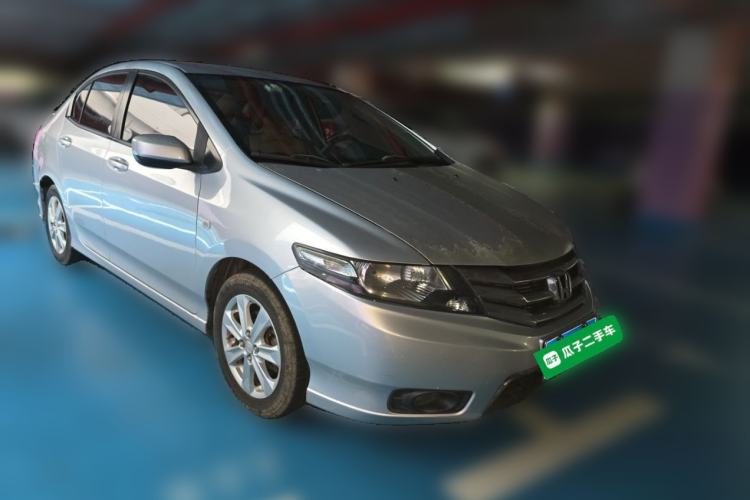 Used Honda City Classic 2012 1.5L manual Comfort version Front Right 45 Deg