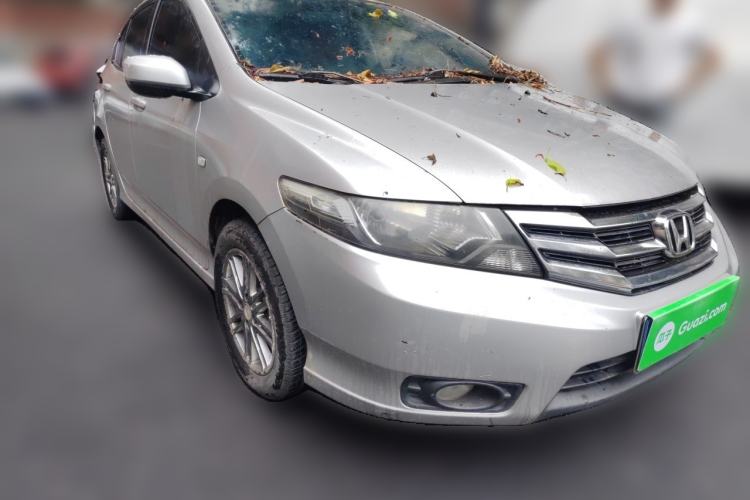 Used Honda City Classic 2012 1.5L manual Comfort version Front Right 45 Deg