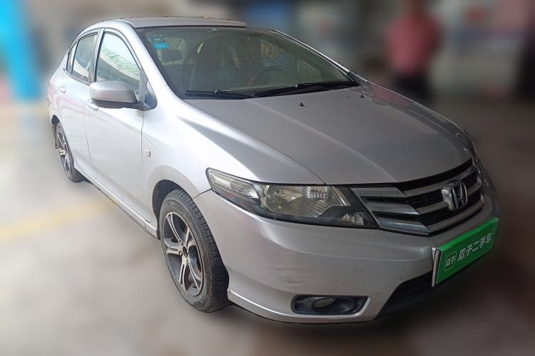 Used Honda City Classic 2012 1.5L manual Comfort version Front Right 45 Deg