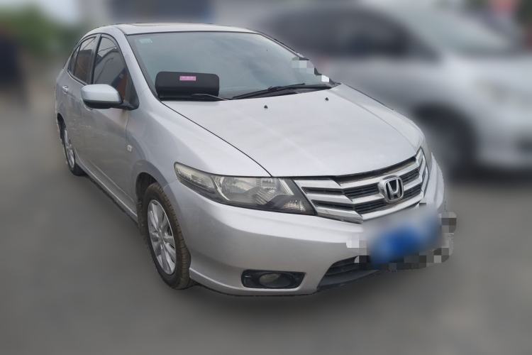 Used Honda City Classic 2012 1.5L manual Elite Edition Front Right 45 Deg