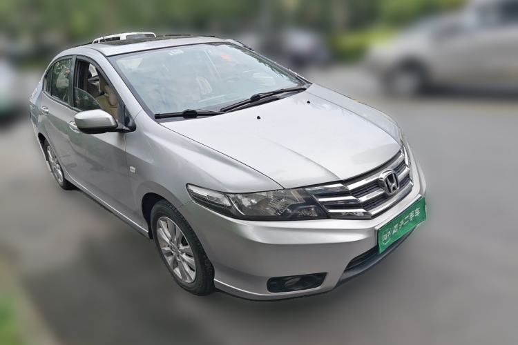 Used Honda City Classic 2012 1.5L manual Elite Edition Front Right 45 Deg