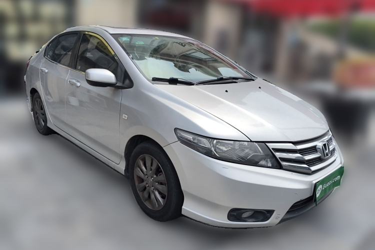 Used Honda City Classic 2012 1.5L manual Comfort version Front Right 45 Deg