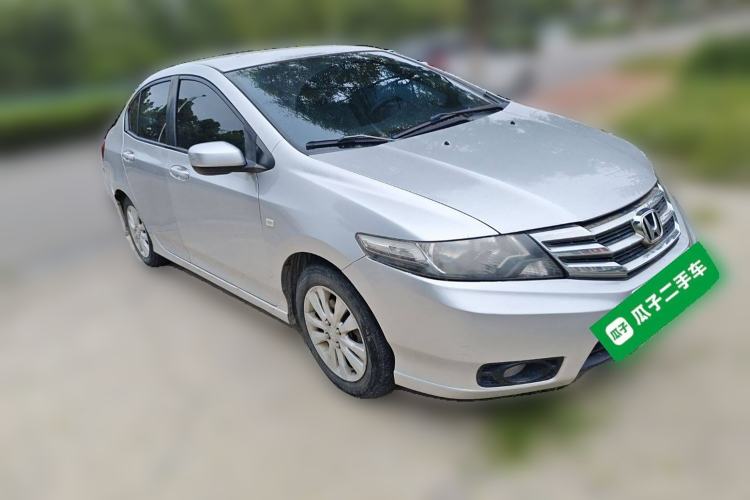 Used Honda City Classic 2012 1.5L manual Comfort version Front Right 45 Deg