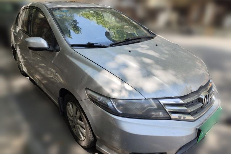 Used Honda City Classic 2012 1.5L manual Elite Edition Front Right 45 Deg
