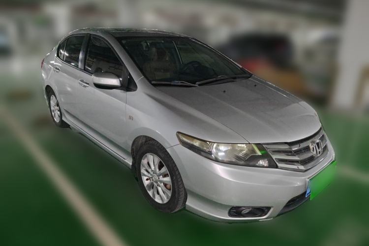 Used Honda City Classic 2012 1.5L manual Elite Edition Front Right 45 Deg