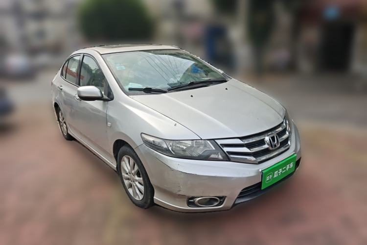 Used Honda City Classic 2012 1.5L manual Elite Edition Front Right 45 Deg