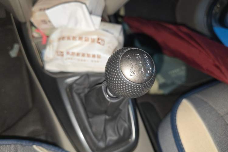 Used Honda City Classic 2012 1.5L manual Comfort version Gear Lever