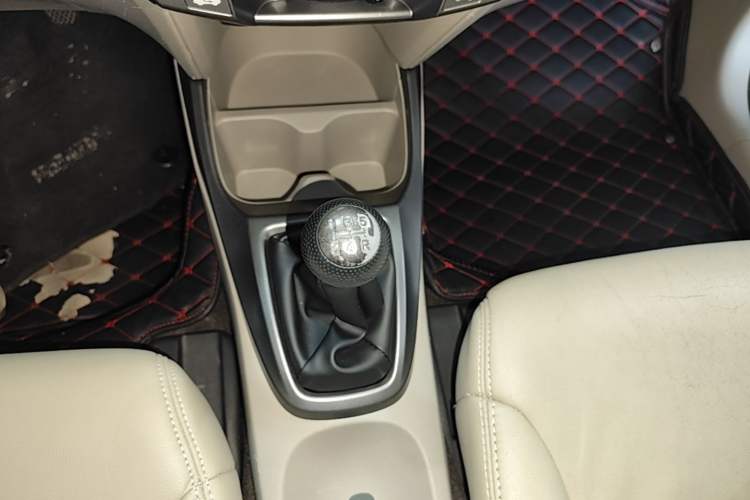 Used Honda City Classic 2012 1.5L manual Comfort version Gear Lever