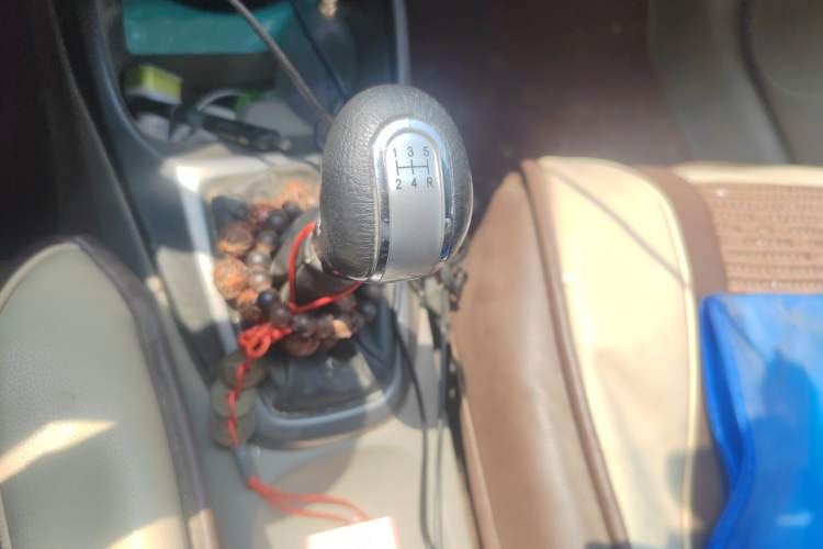 Used Honda City Classic 2012 1.5L manual Comfort version Gear Lever