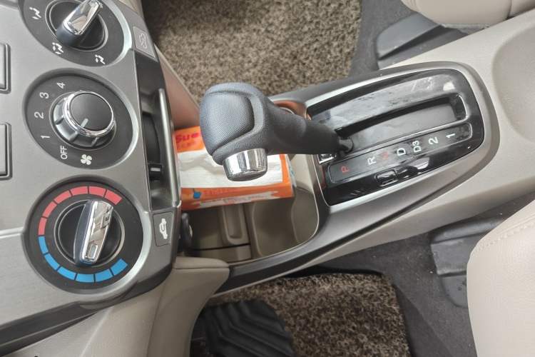 Used Honda City Classic 2012 1.5L Automatic Elite Edition Gear Lever