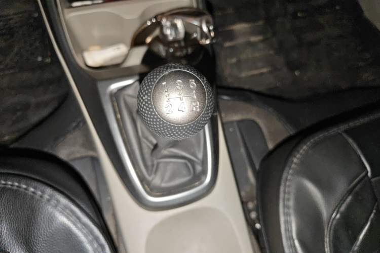 Used Honda City Classic 2012 1.5L manual Comfort version Gear Lever