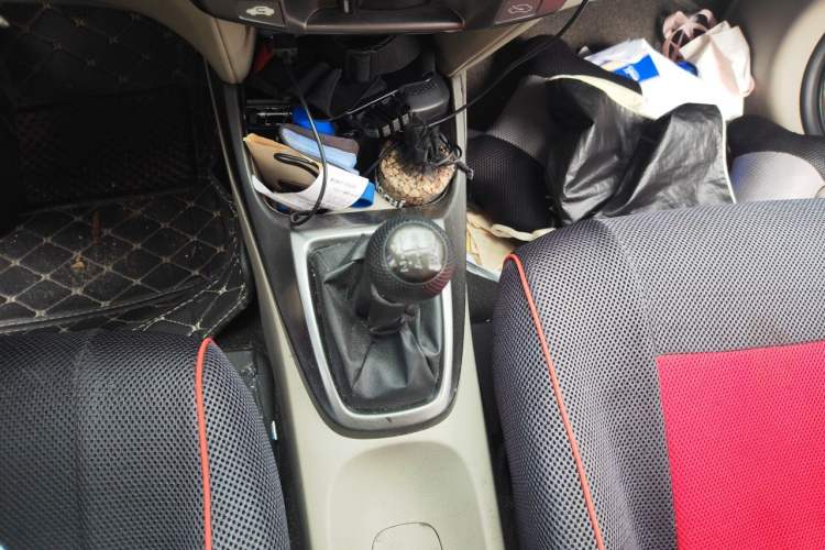 Used Honda City Classic 2012 1.5L manual Comfort version Gear Lever