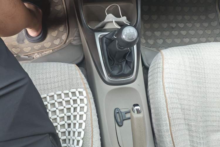 Used Honda City Classic 2012 1.5L manual Comfort version Gear Lever