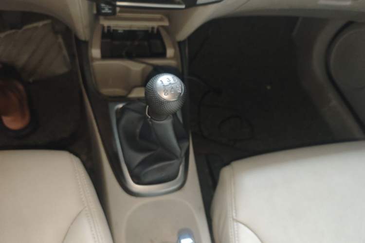 Used Honda City Classic 2012 1.5L manual Elite Edition Gear Lever
