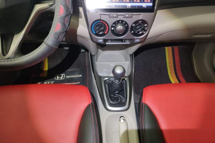 Used Honda City Classic 2012 1.5L manual Comfort version Gear Lever