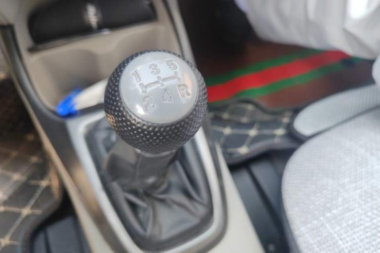Used Honda City Classic 2012 1.5L manual Comfort version Gear Lever