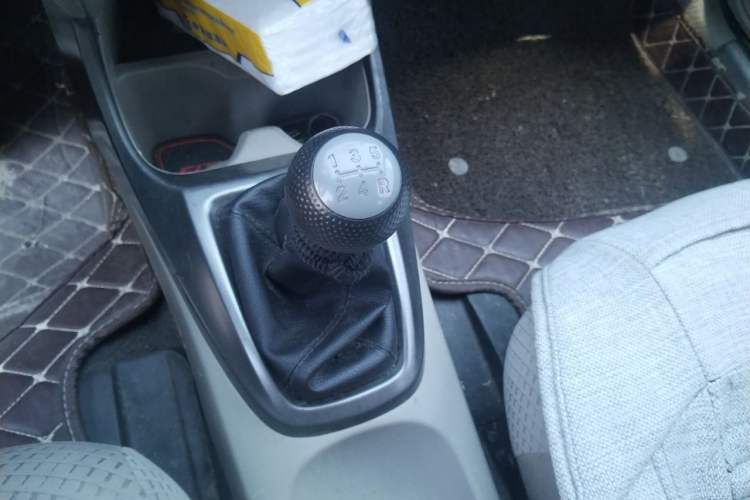 Used Honda City Classic 2012 1.5L manual Comfort version Gear Lever