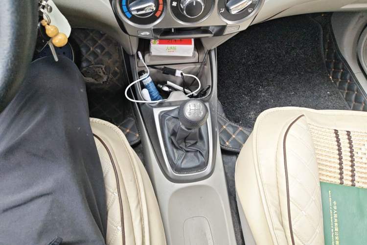 Used Honda City Classic 2012 1.5L manual Elite Edition Gear Lever