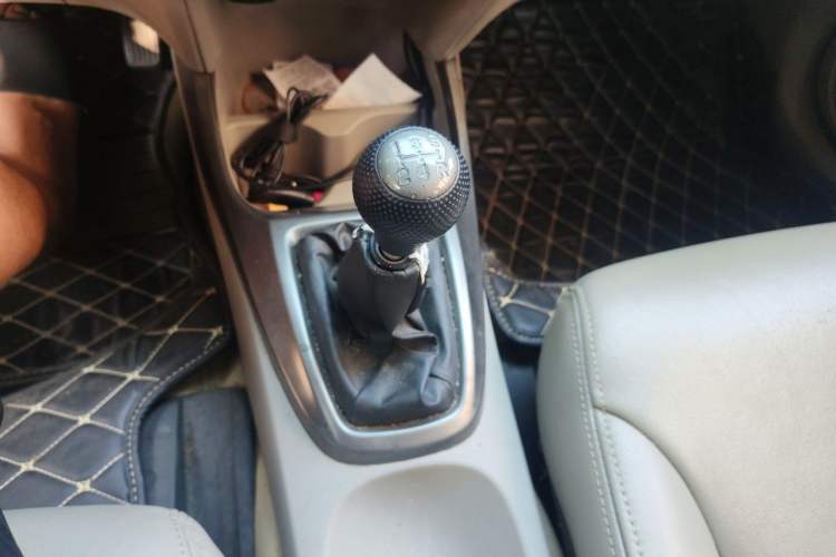 Used Honda City Classic 2012 1.5L manual Comfort version Gear Lever