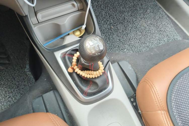 Used Honda City Classic 2012 1.5L manual Elite Edition Gear Lever