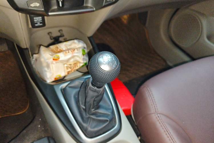 Used Honda City Classic 2012 1.5L manual Comfort version Gear Lever