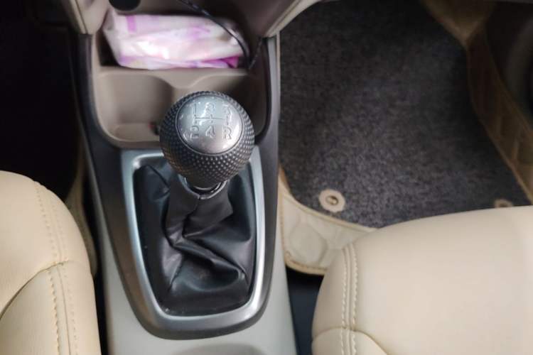 Used Honda City Classic 2012 1.5L manual Comfort version Gear Lever