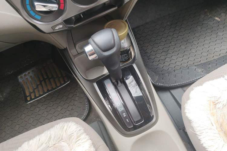 Used Honda City Classic 2012 1.5L Automatic Elite Edition Gear Lever