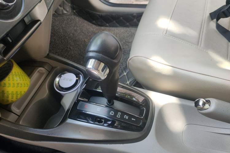 Used Honda City Classic 2012 1.5L Automatic Elite Edition Gear Lever
